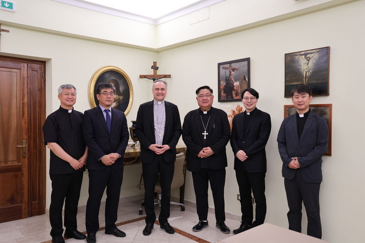 바티칸 성 베드로 대성전에 한국어 오디오 가이드 설치 바티칸 성 베드로 대성전에 한국어 오디오 가이드 설치