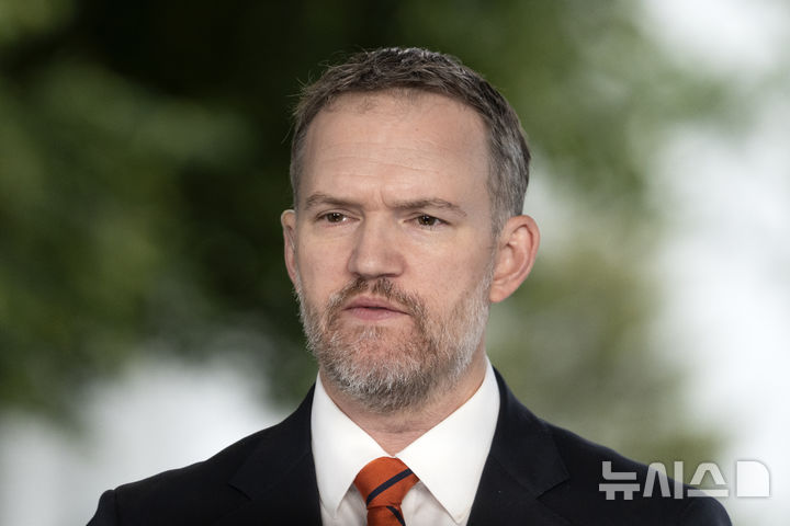 인천탐정사무소 서울탐정사무소 – 美 무역대표 “대중국 100% 관세, 中 태도에 달려 있어” 