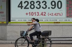 日 자전거 벌금 시행하자 수리 요청·우비 판매↑