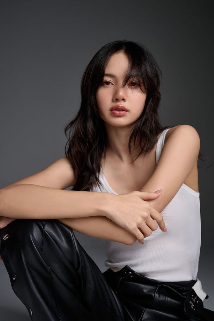 블랙핑크 리사, 플리마켓 수익금 기부 