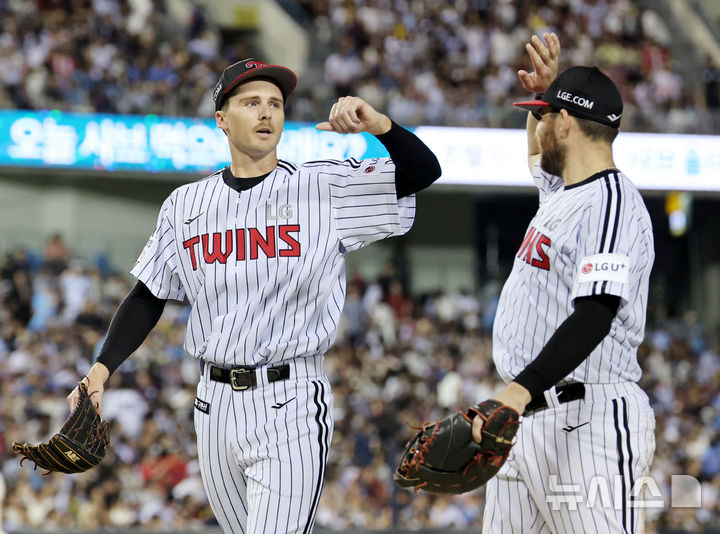 '8회 8득점' LG, KIA 14-0 완파하고 80승 선착…톨허스트, 6이닝 무실점 웹사이트상위노출 사이트상위노출 홈페이지상위노출