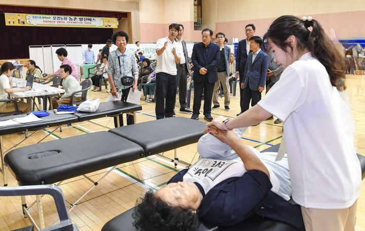 문경시 농촌 왕진버스, 주민 2천여명에 의료서비스 지원
