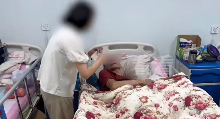 결혼식 날 60대 남편 쓰러지자…16세 연하 재혼녀는 이런 짓을