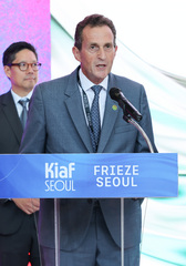 프리즈 서울 "내년엔 DDP로 간다"…키아프와 첫 분리 개최