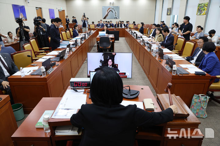 웹사이트상위노출 홈페이지상위노출 사이트상위노출'이진숙 자동해임' 수순…민주 "내란 동조자" vs 국힘 "독재 선언"