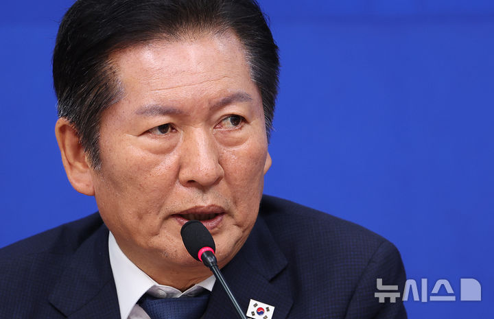 정청래, 특검 ‘무인기 의혹’ 尹 소환 통보에 “끝까지 파헤쳐야” 웹사이트상위노출 사이트상위노출 홈페이지상위노출