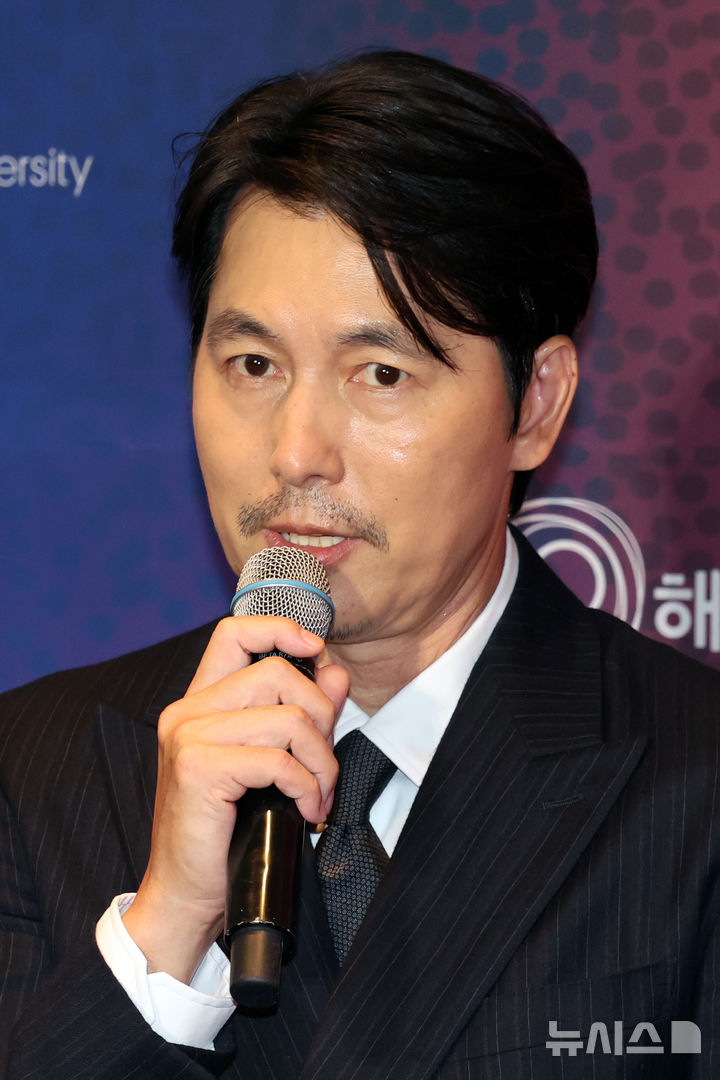 정우성, 결혼 후 첫 공식석상