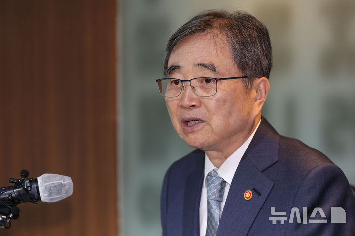 폰테크 달인 조현 “北, 李정부 평화 정착 메시지에 화답 있을 수도…작지만 움직임 포착”