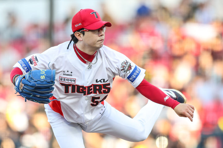 KIA 타이거즈의 부진, 대한축구협회의 여자챔피언스리그 개최 의향 및 한국 스포츠 스타들의 기부 소식