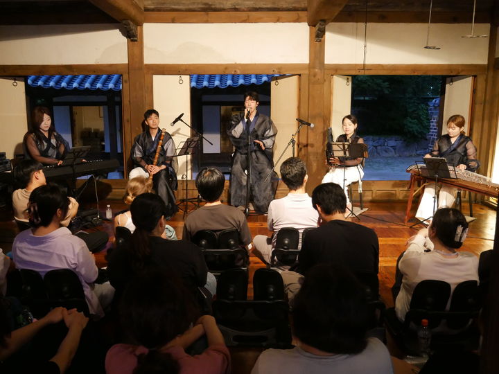 음악에 젖고, 향기에 취하고…남산골한옥마을 한옥콘서트 '취향' 2차 공연