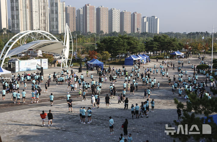 ​바다 따라 커플·가족 함께 달린다…’뉴시스 바다 마라톤’ 개막  – 출장용접