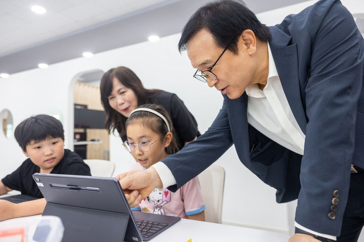 '하이러닝 활용 교육' 인지도 급상승…학부모 28%p↑