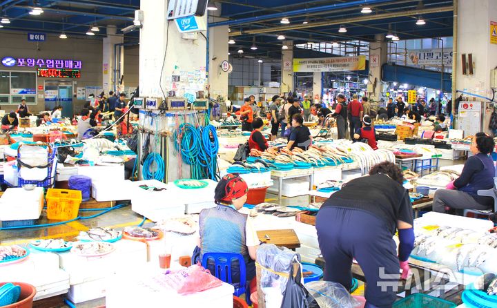 폰테크 달인 ‘경기불황·소비위축’…포항 유통업체, 추석 매출액 낮췄다 