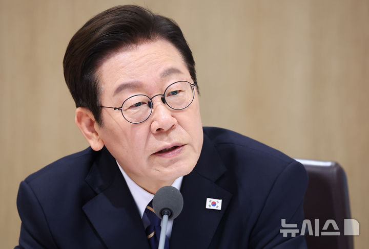폰테크 달인 李, 노인의 날 맞아 “어르신들 헌신 기억…국가가 울타리 될 것” 