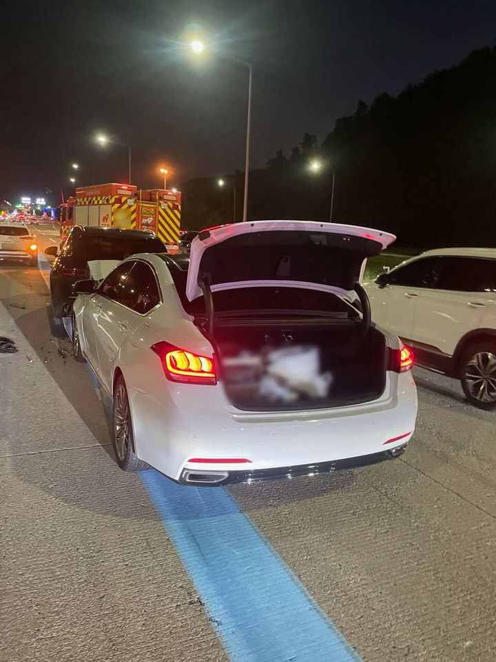 부산울산고속도로서 ‘쾅쾅쾅’ 4중 추돌…운전자 4명 경상 – 탐정사무소 인천탐정사무소 서울탐정사무소