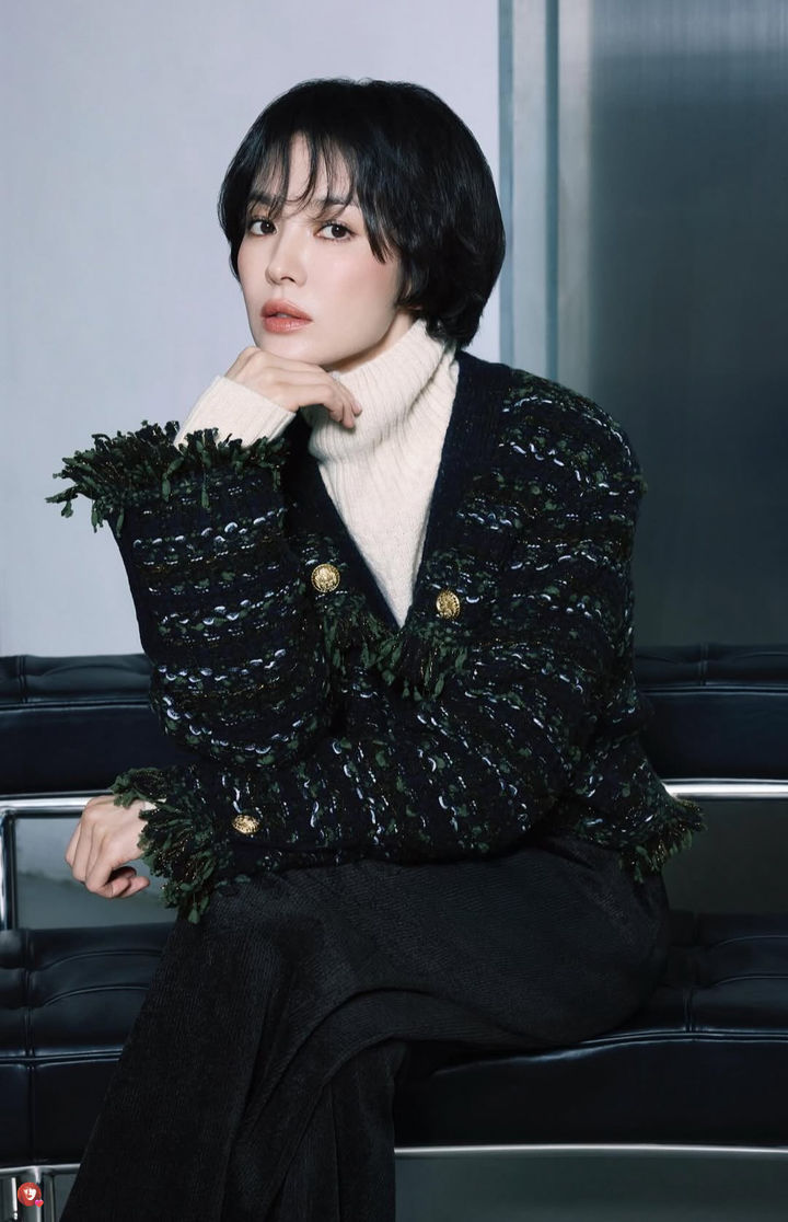 44세 송혜교 나이 무색한 미모…똑단발 소화