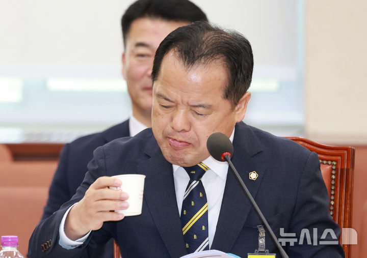 ​국힘 행안위원 “위철환 중앙선관위원 후보자 정치 중립 의심…즉시 사퇴하라”  – 출장용접