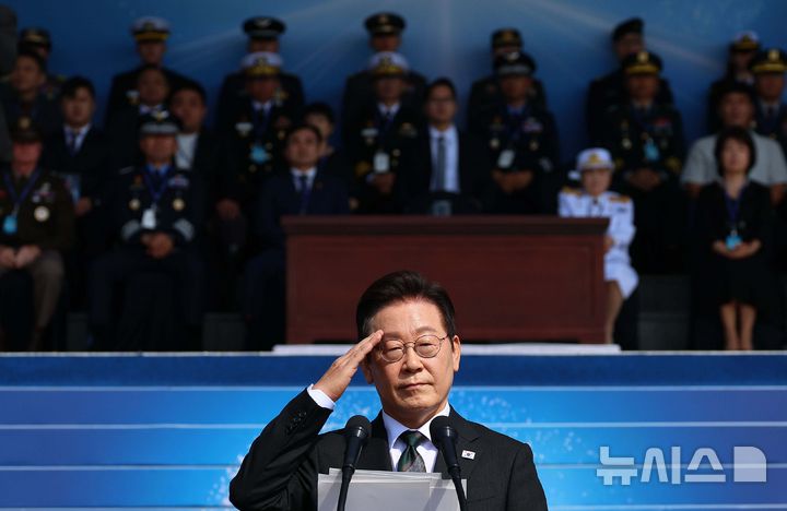 李 “굳건한 자주국방의 길로”…전작권 회복·장병 처우개선 강조(종합) – 탐정사무소 인천탐정사무소 서울탐정사무소