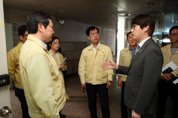 폰테크 달인 국정자원 전산실 분진 5일까지 제거…ETRI 전문인력 4명 즉시 파견 
