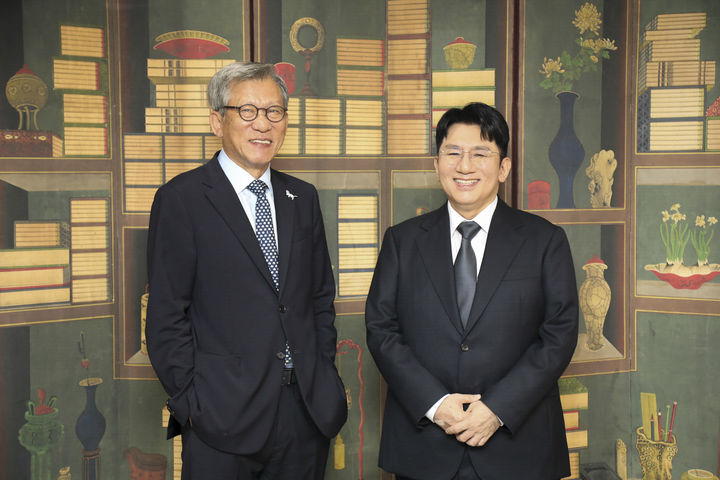 국립중앙박물관·하이브 손잡고 '뮷즈' 세계에 알린다