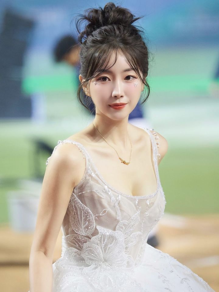 폰테크 달인 순백 드레스 걸친 안지현 “나랑 결혼할래?”…무슨 일? 