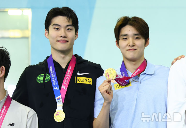 [오늘의 뉴스종합] 황선우, 전국체전 4관왕 달성 및 한국 신기록 수립, 대구 가을야구 열기 계속, 포옛 감…