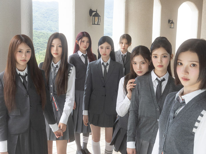 하츠투하츠, 대칭·대항·대조의 新 걸그룹 좌표…SM 심미적 '포커스' 하츠투하츠, 대칭·대항·대조의 新 걸그룹 좌표…SM 심미적 '포커스'
