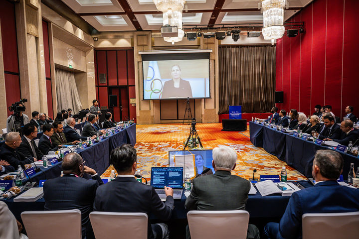카자흐스탄에서 열리는 세계태권도선수권대회와 한화 폰세의 최동원상 수상 소식