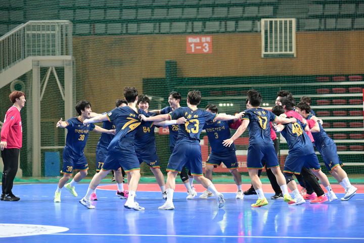 [오늘의 뉴스종합] 전국체전에서 빛난 한국 스포츠, K리그 징계와 태권도 변화, 김원형 감독의 새 출발