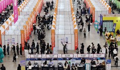 "취업준비생, 현실적 연봉 눈높이 낮춰…희망 4300만원"