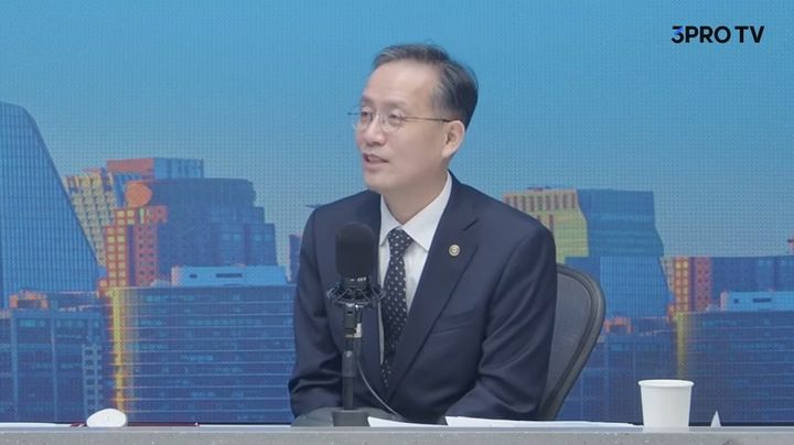기재차관  기재차관