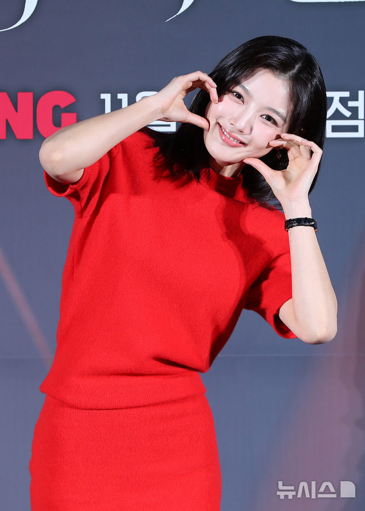 김유정 \'열일하는 미모\'