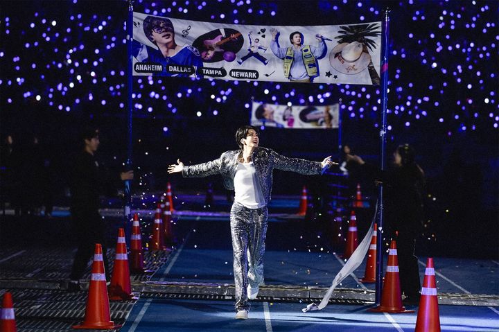 방탄소년단 진, 정말 숨 차도록 달리네…아미와 경험한 '러너스 하이'