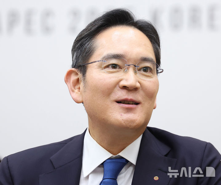 이재용-벤츠 회장, 만찬 회동…미래차 주도권 확보 나섰다