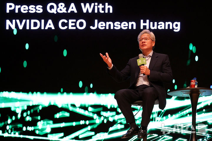 젠슨 황  젠슨 황