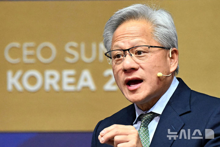 인천탐정사무소 서울탐정사무소 – 젠슨 황, AI칩 中 수출 관련 “현재 진행중 논의 없어” 