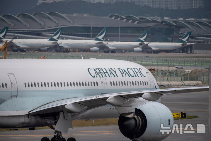 카타르항공, 홍콩 캐세이퍼시픽 항공 지분 전량 매각