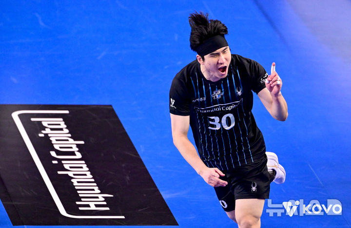 현대캐피탈과 SK, 프로 스포츠에서의 연승 행진과 선수들의 활약