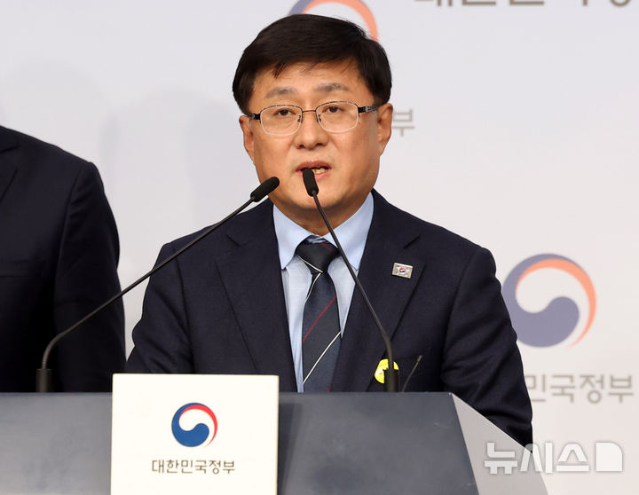 기후장관 "NDC 53~61%, '최소공배수적' 합의…하한이 기본값"[일문일답]