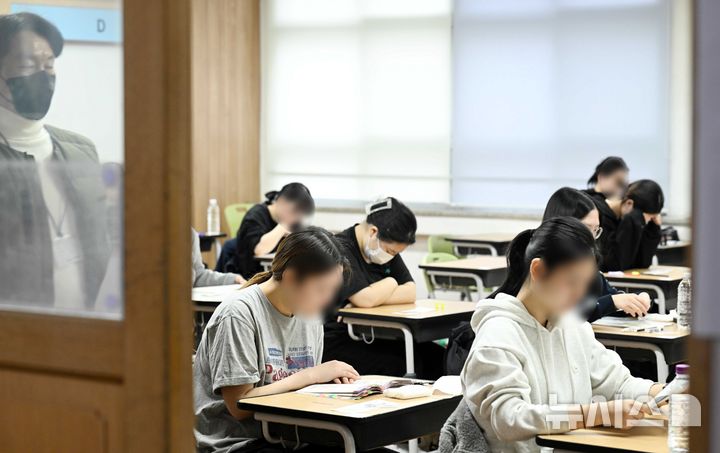 학원가 “‘불수능’ 국어·영어, 당락 가를 것…사탐런 유불리 따져야”