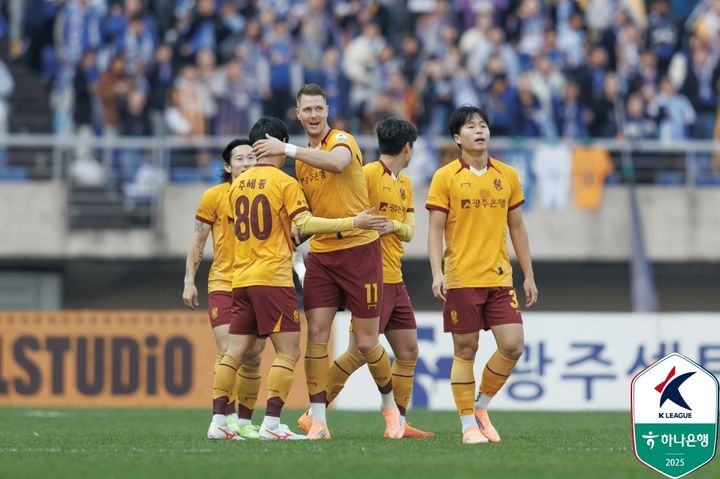 [오늘의 뉴스종합] K리그1 잔류전쟁과 여자배구 현대건설의 반격, 핸드볼 인천도시공사의 상승세