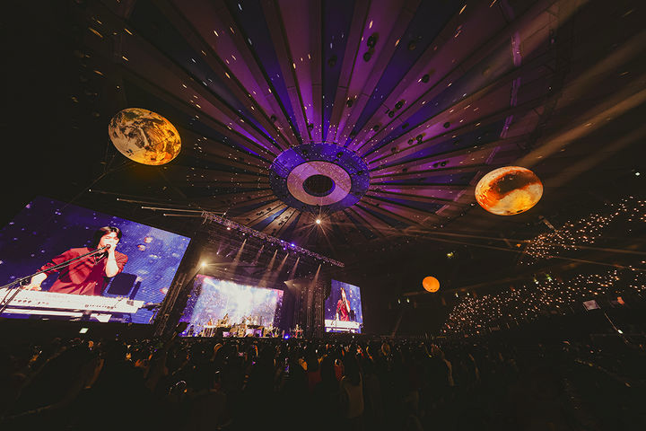 엑스디너리 히어로즈·빌런즈, 두 눈의 音을 들을 때 명왕성이 떠올랐네