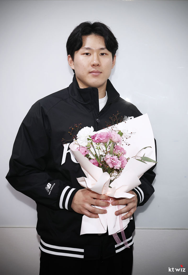 [오늘의 뉴스종합] 프로야구 FA 시장의 변화, 파주 프런티어 FC의 새 출발, 대한체육회 홍보대사 위촉