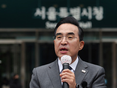 與 박홍근 '서울을 그리다' 출판기념회…"서울의 미래 설계"