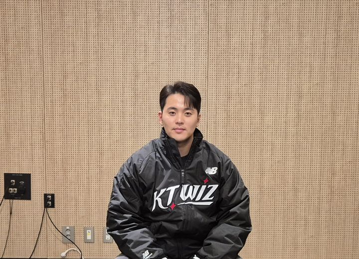 KT 위즈 한승택과 안인산, 새 출발 다짐 및 피지 럭비 대표팀과의 합동훈련