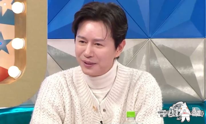 53세 솔로 김민종 