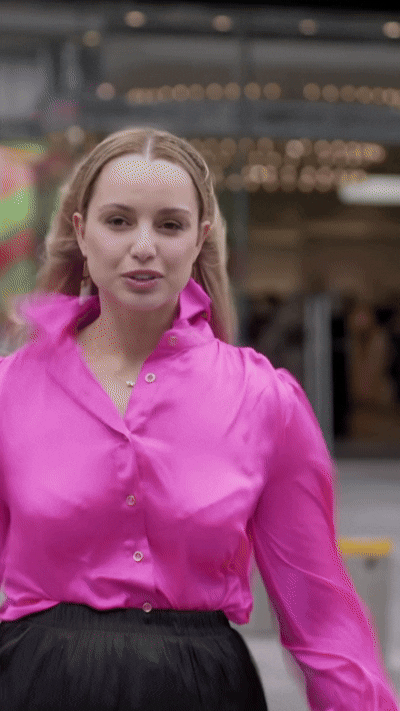 촬영 중 얼굴에 갈매기 돌진…뉴질랜드 여기자 사고 화제