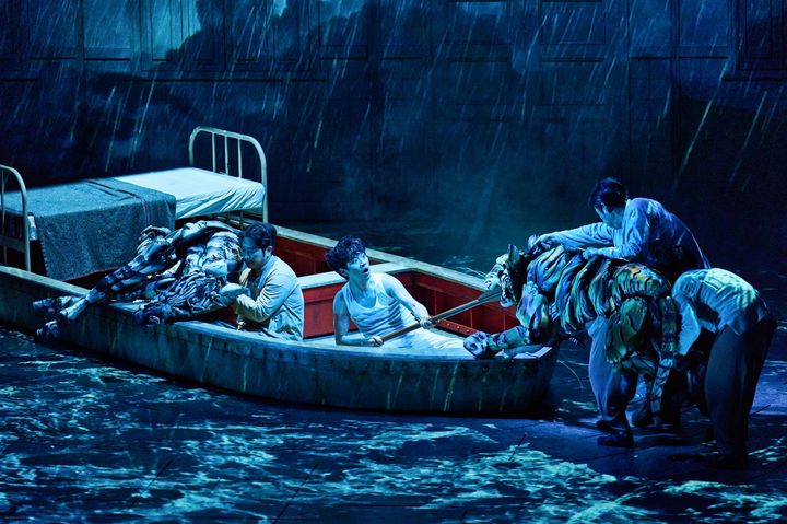 무대 위에 살아난 파이의 여정…퍼펫이 완성한 '믿음'의 순간들[객석에서]