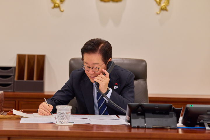 李대통령, 카타르 국왕과 취임 후 두 번째 통화…”협력 확대 기대”  