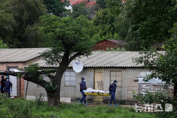남아공, 또 주점서 '다수' 무차별 총격에 9명 사망…보름전12명